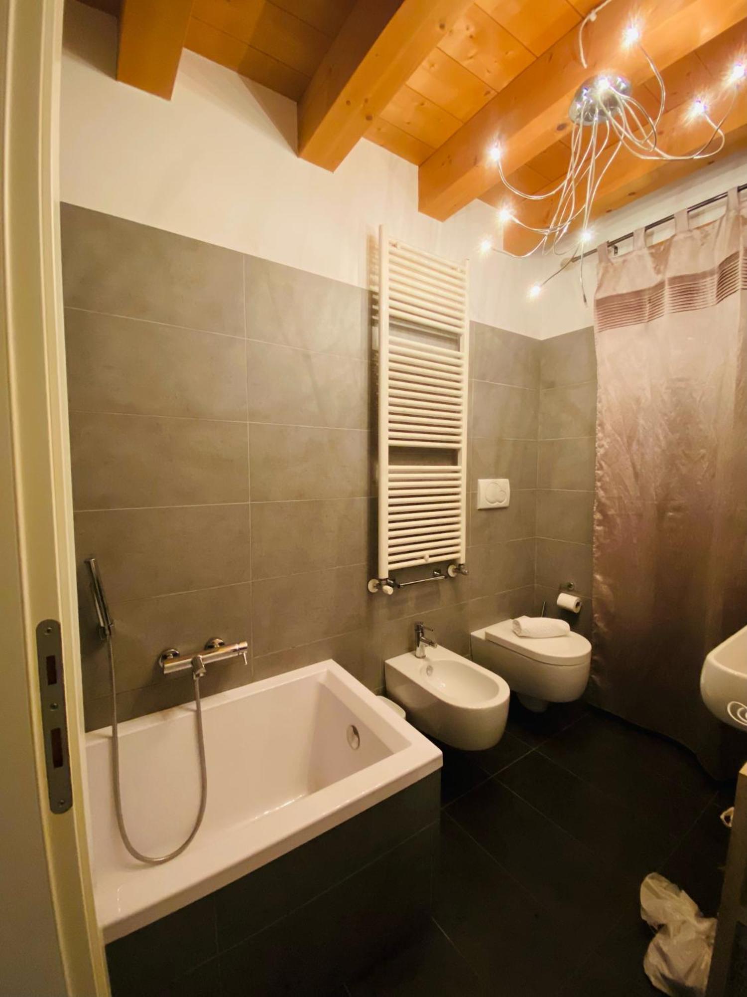 Central Luxury Garden Guest House 메스트레 외부 사진